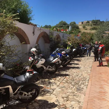 Tipica Sa Corte Oliena