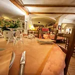 Inn Tipica Sa Corte Oliena