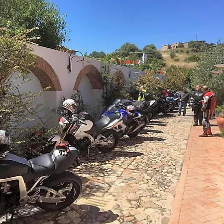 Tipica Sa Corte Inn Oliena