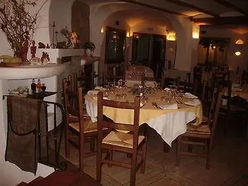 Tipica Sa Corte Inn Oliena