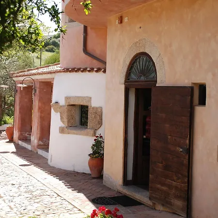 Tipica Sa Corte Oliena