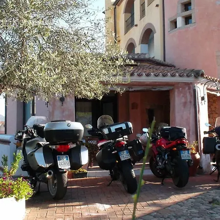 Tipica Sa Corte Herberg