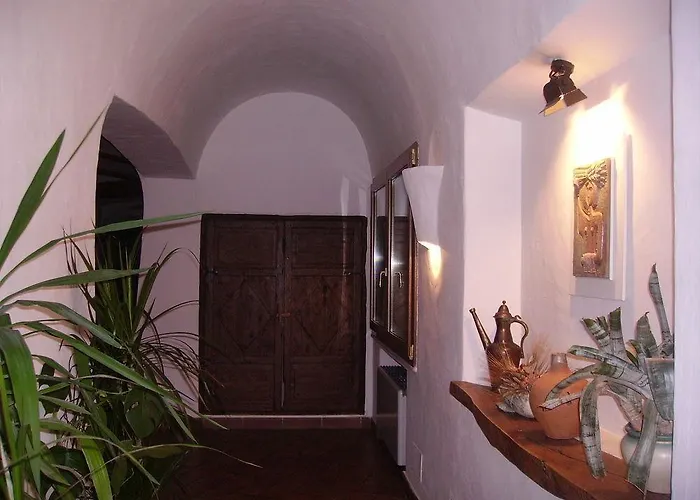 Inn Tipica Sa Corte *