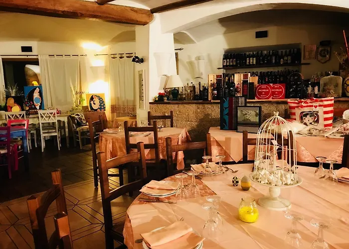 Tipica Sa Corte Inn Oliena