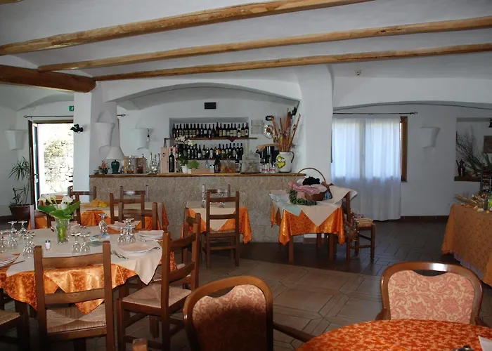 Inn Tipica Sa Corte Oliena